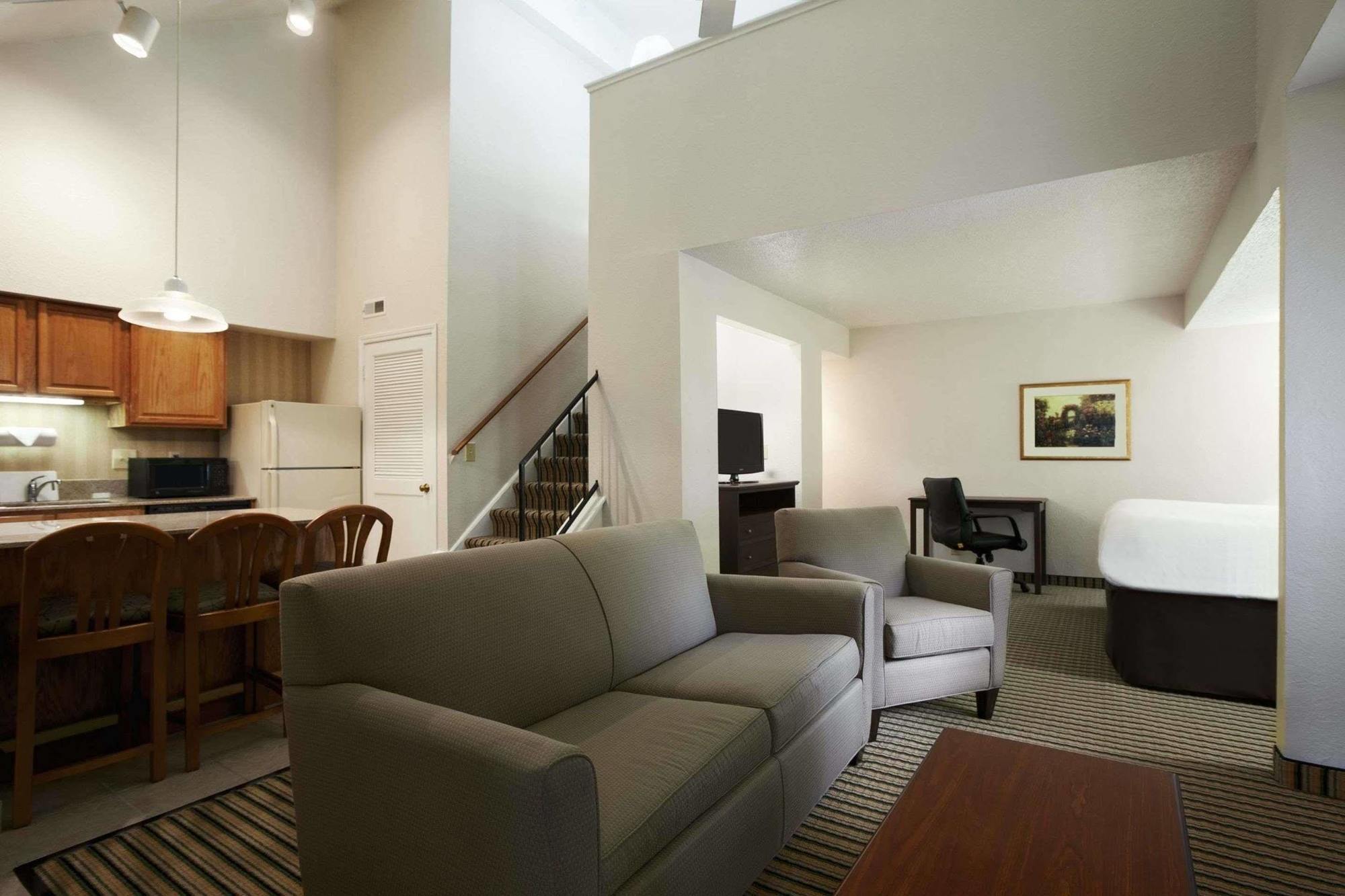Hawthorn Suites Of Troy Buitenkant foto