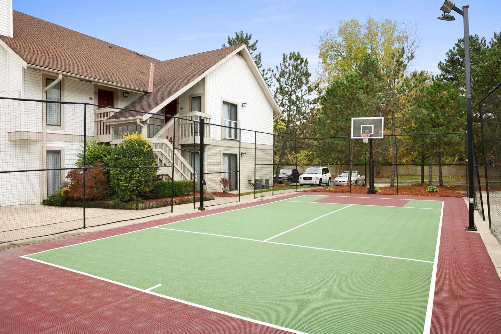 Hawthorn Suites Of Troy Buitenkant foto